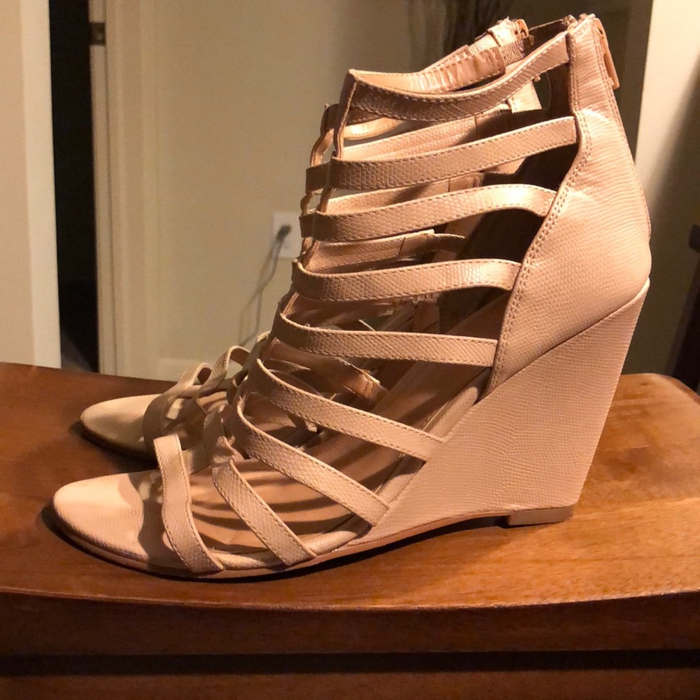 Dress shoes